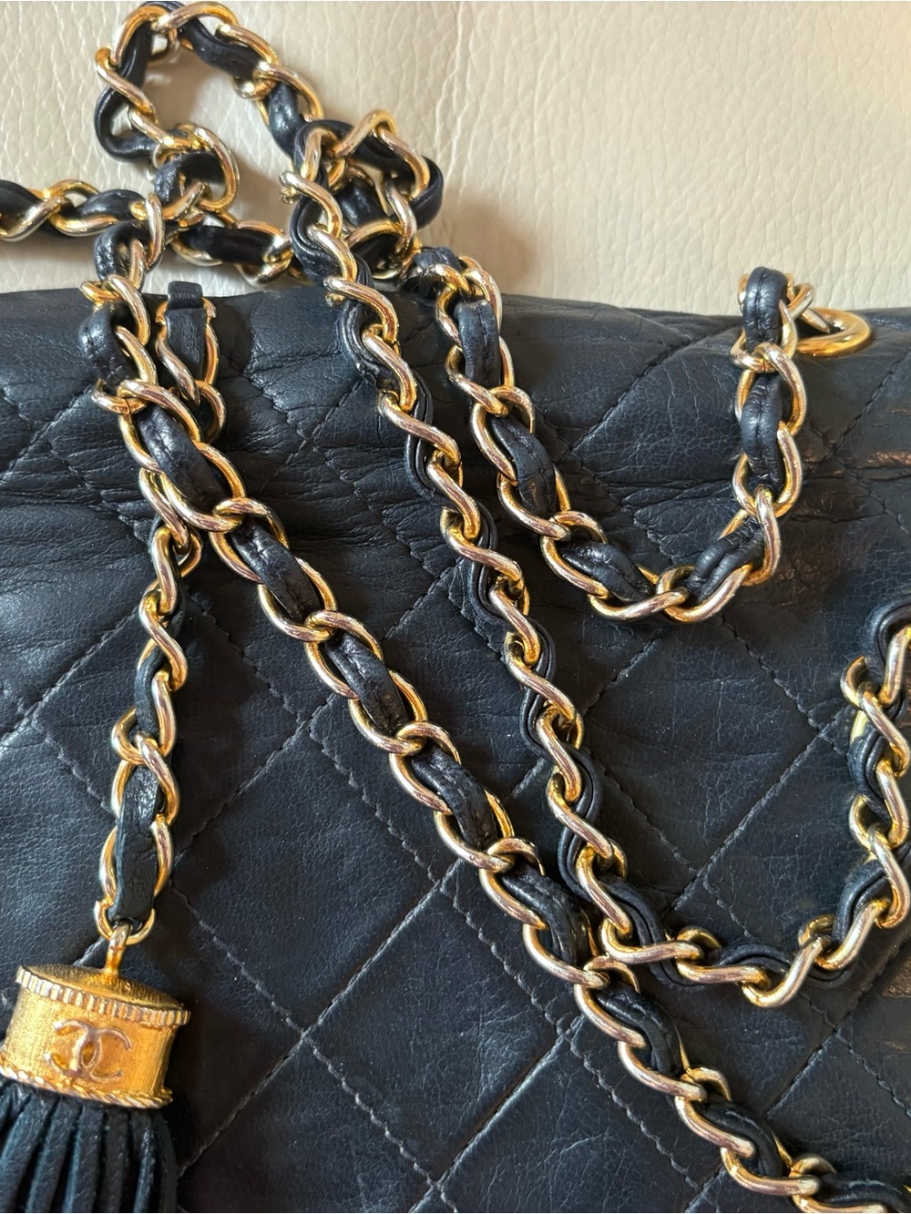 CHANEL Vintage Navy Blue Leather Shoulder Bag with Gold Chain and Tassel w COA - Picture 3 of 16